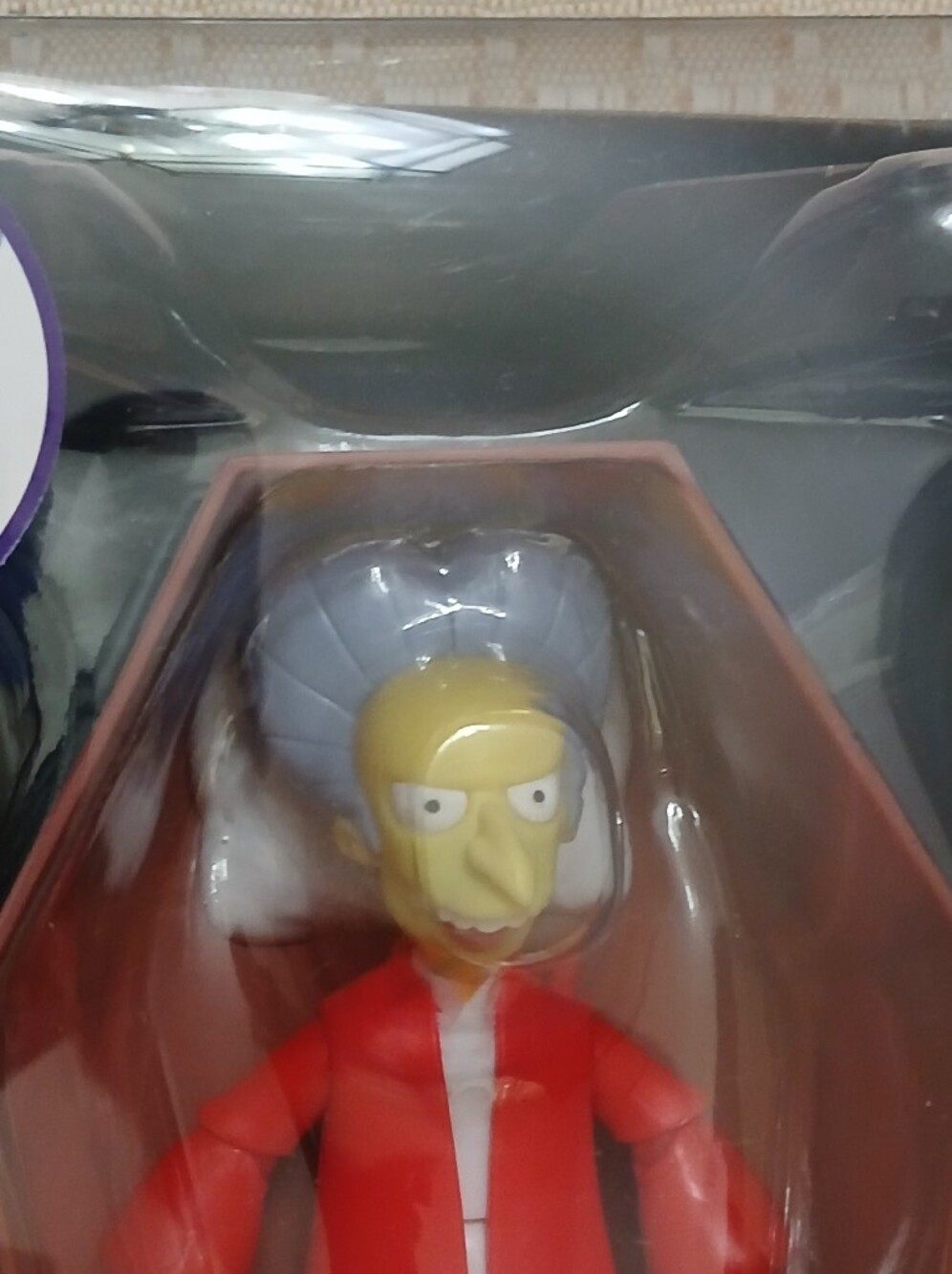 The Simspons - Deluxe Vampire Mr Burns Action Figure In Coffin. New NIB - Picture 3 of 10
